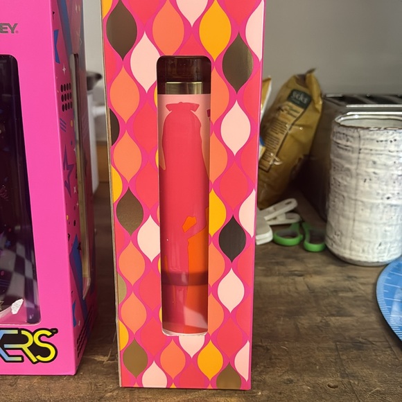 Barbie limited edition, Stanley collection twist and turn - Picture 2 of 5